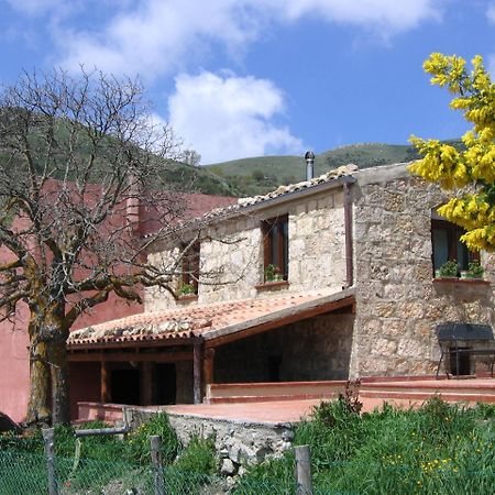 Agriturismo Gelso Castellana Sicula Εξωτερικό φωτογραφία