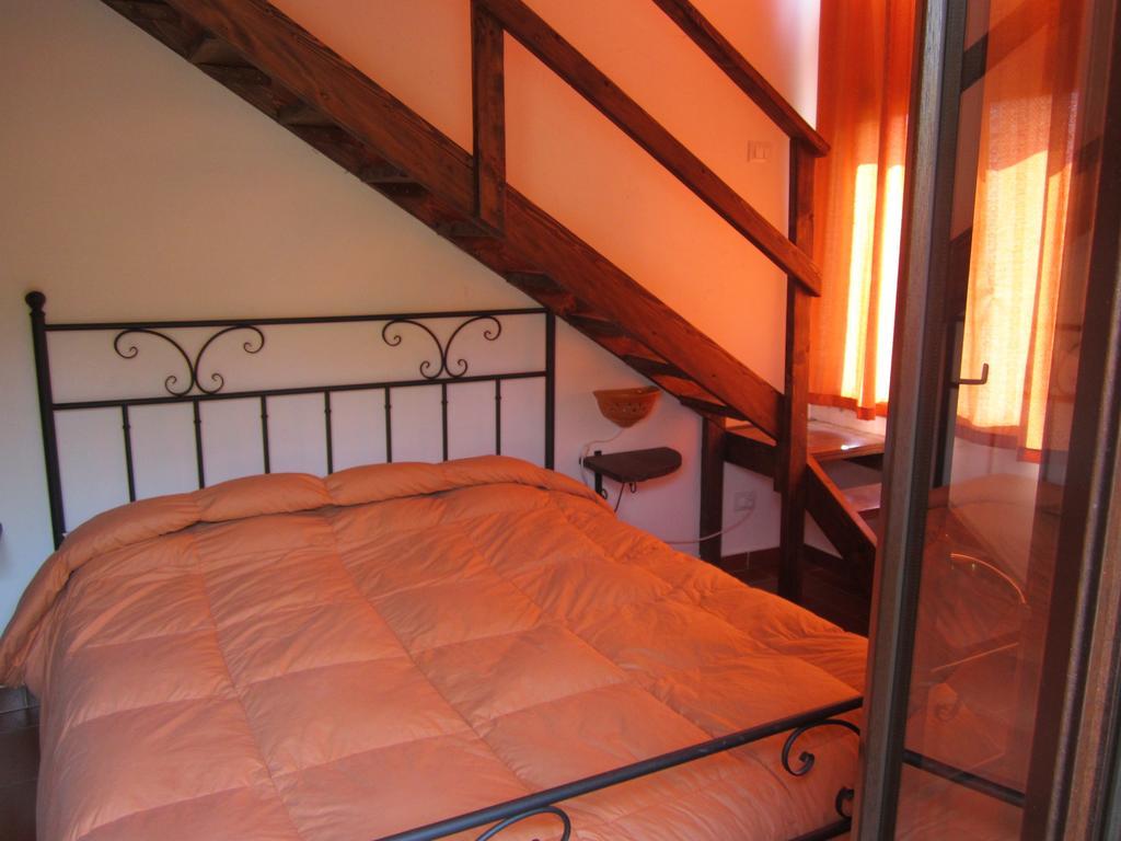 Agriturismo Gelso Castellana Sicula Εξωτερικό φωτογραφία